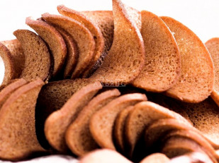 Деревенские гренки со вкусом Томат Спайси (Сурские): Ресторанные гренки с чесноком