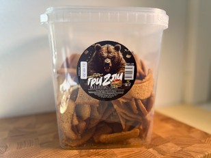 Орехи: Ведро Ржаные гренки со вкусом Баварские колбаски (1 кг)