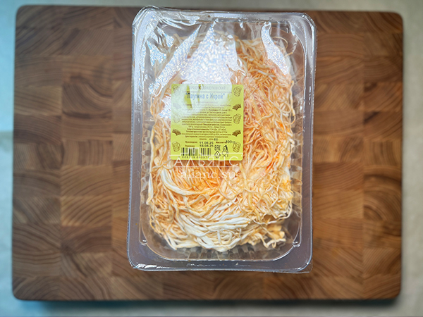 Сыр Чечил паутинка (икра красная)  500 гр. в Балаково