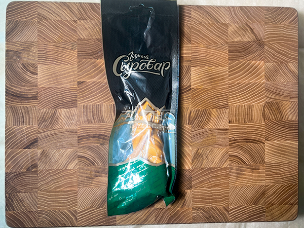 Сыр 100 гр ГОРНЫЙ СЫРОВАР (Косичка копчёная) в Балаково