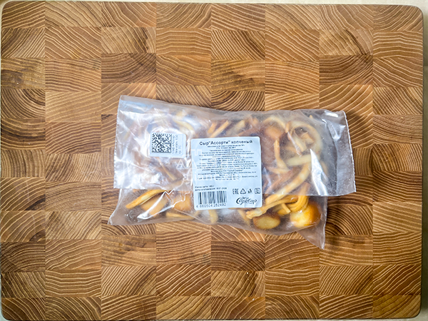 Сыр 150 гр ГОРНЫЙ СЫРОВАР (Ассорти копчёный) в Балаково