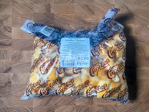 Сыр 1 кг ГОРНЫЙ СЫРОВАР (Бочонок копчёный с паприкой) в Балаково