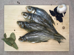 Чипсы из лаваша: Густера вяленая