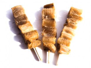 Ведро Ржаные гренки со вкусом свежего томата: Шашлычок из сома холодного копчения